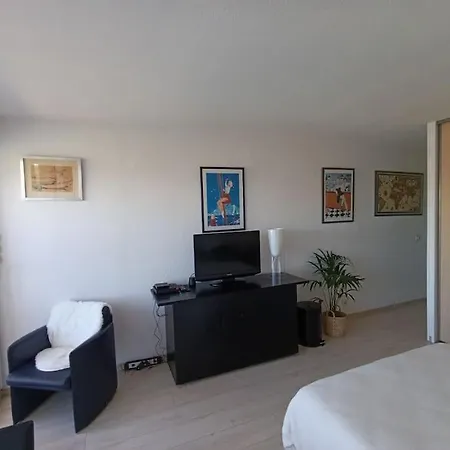 Piscine, Parking, Vue Mer, 23 M2 Apartment *